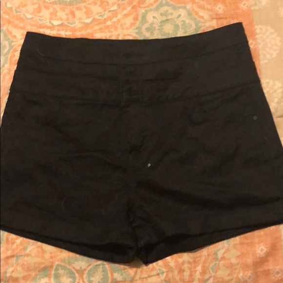 Black high waisted shorts size 9 - Picture 3 of 4